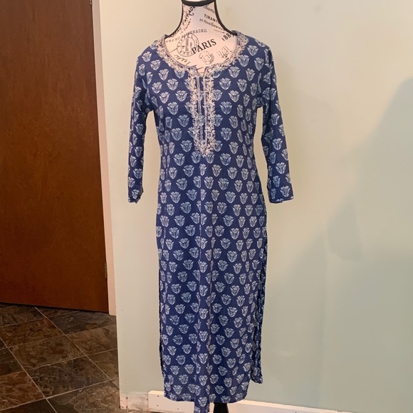 Batik Kurta Blue Lotus Flower w/ Embroidery 3/4 Sleeve Women's Size 40 Medium - Picture 1 of 6